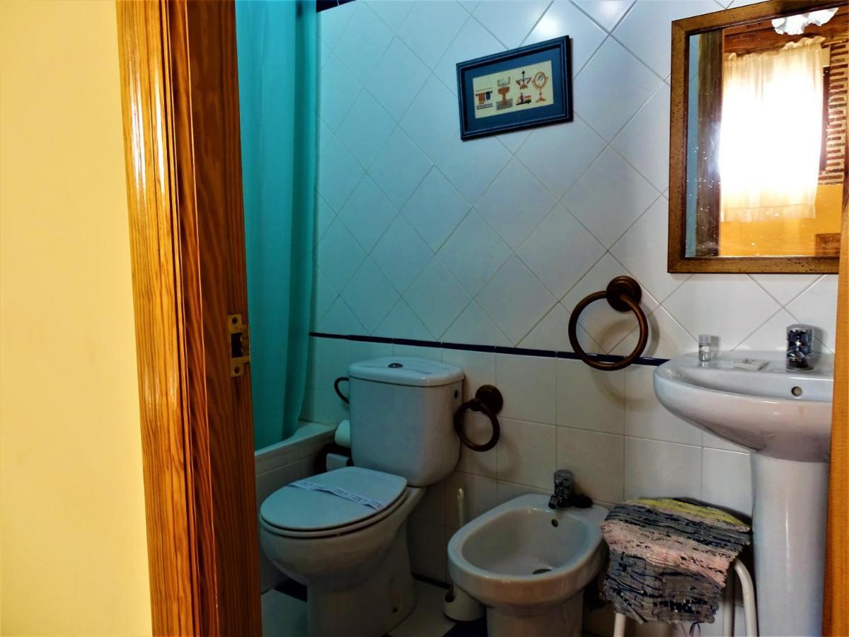 Hostal Camino Del Cid Huerta Del Rey Esterno foto
