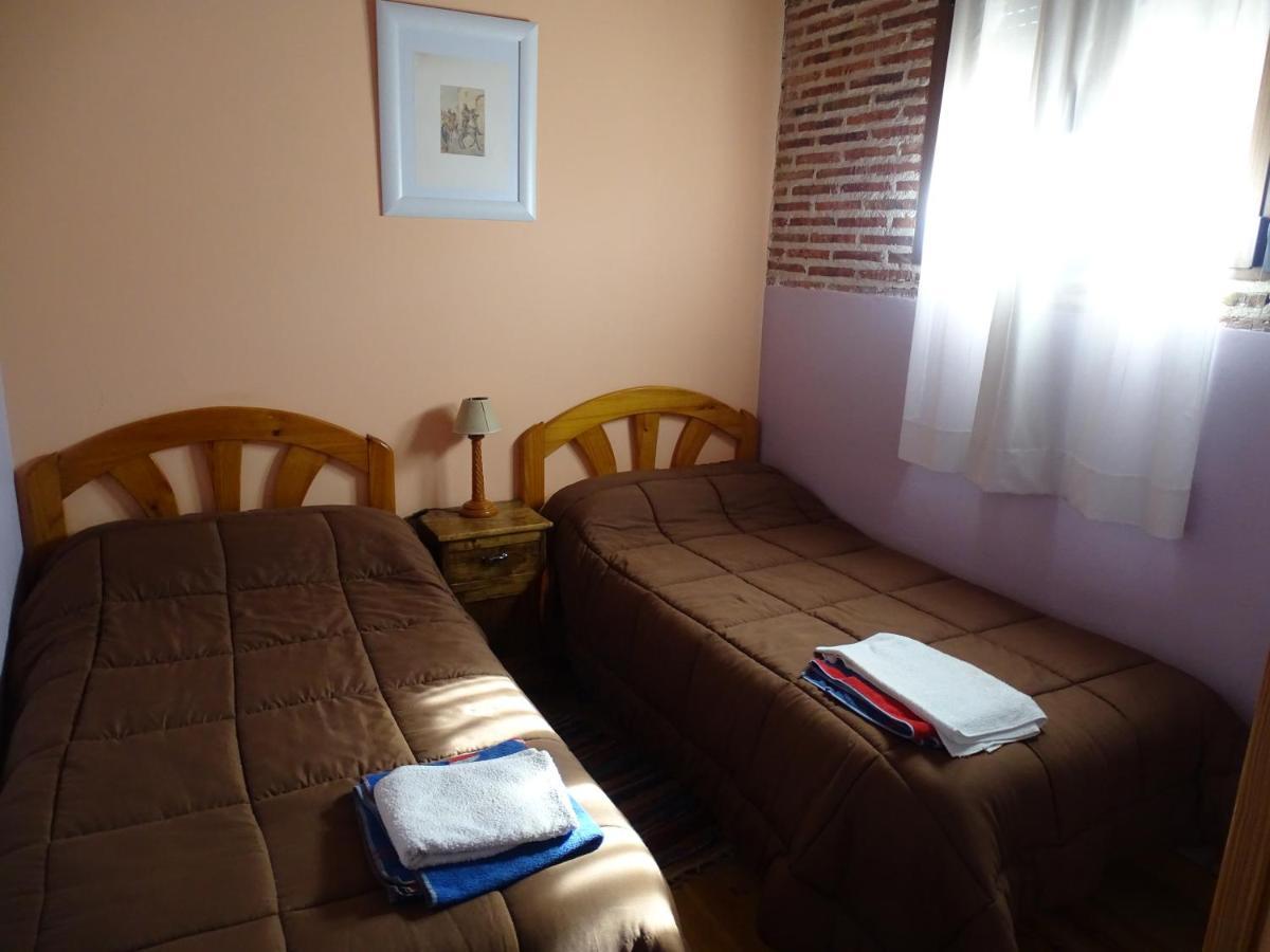 Hostal Camino Del Cid Huerta Del Rey Esterno foto