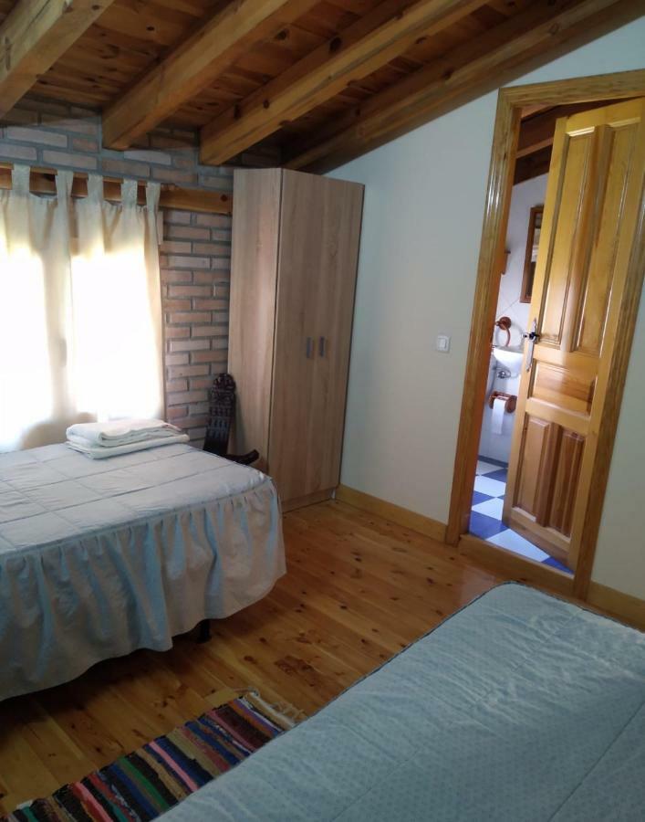 Hostal Camino Del Cid Huerta Del Rey Esterno foto